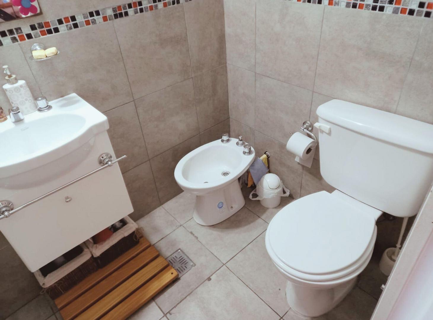 Foto de VENTA DEPTO DÚPLEX 3 AMB, EL PALOMAR, TERRAZA, imagen 3