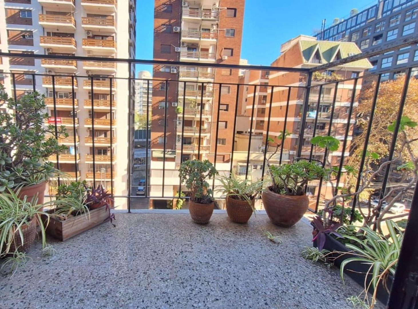 Foto de Departamento 2 amb en Venta en Belgrano con balcón, imagen 3