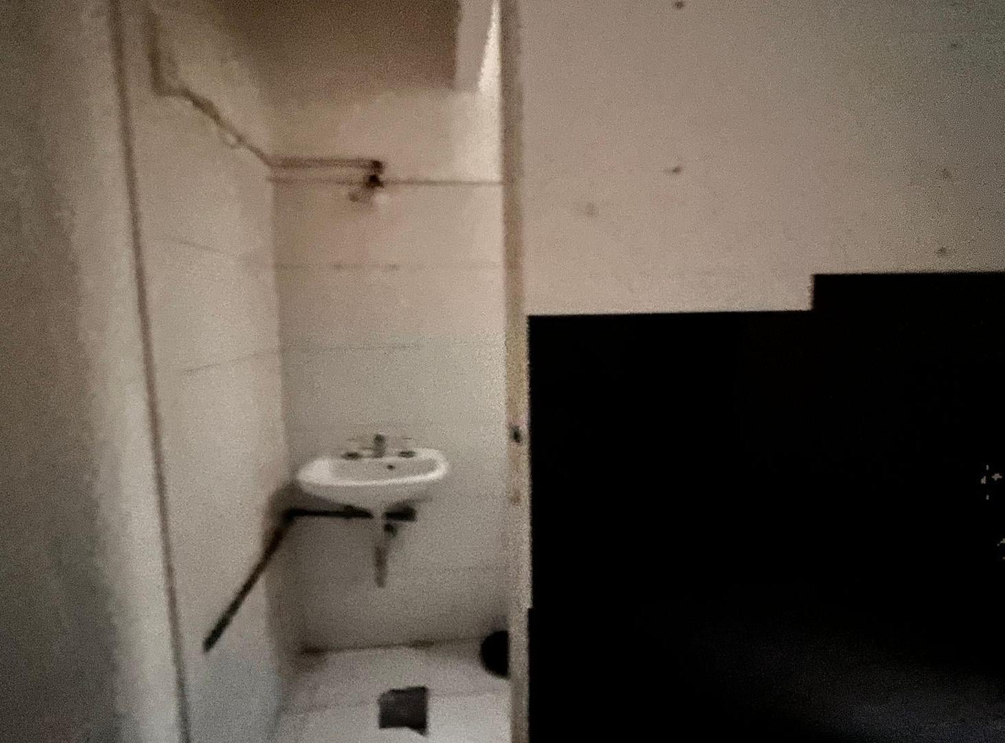 Foto de LOCAL en VENTA, Patio y Vivienda Bajas expensas, imagen 4