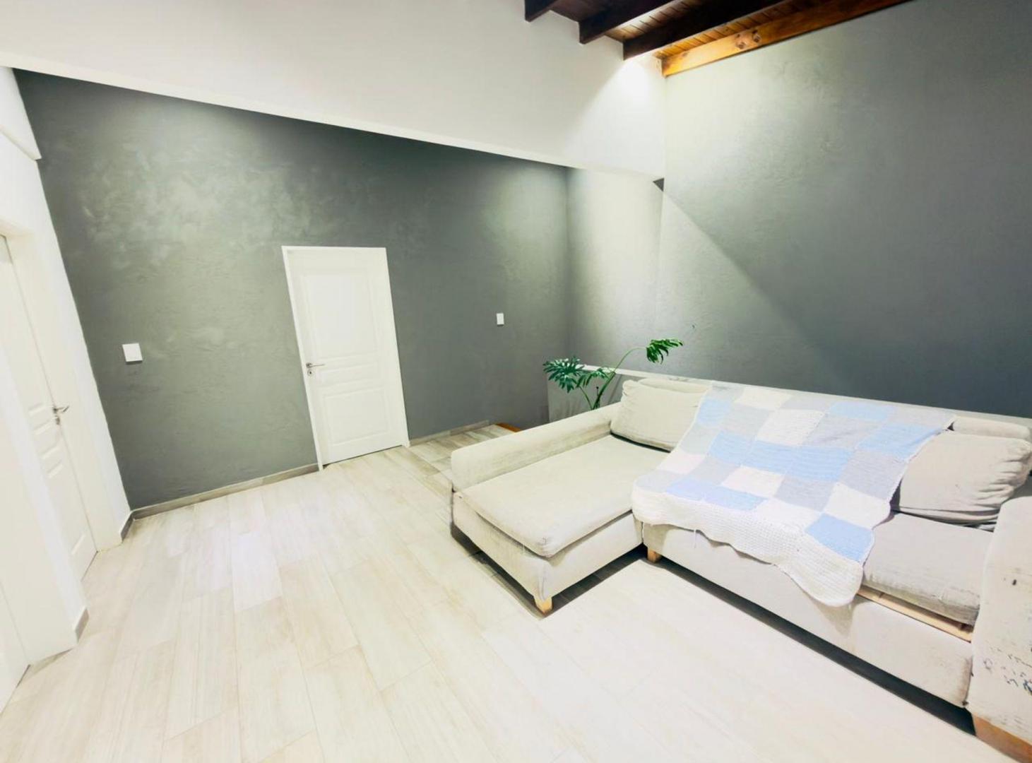 Foto de VENTA PH 5 AMB REMODELADO SIN EXPENSAS, HAEDO, imagen 2
