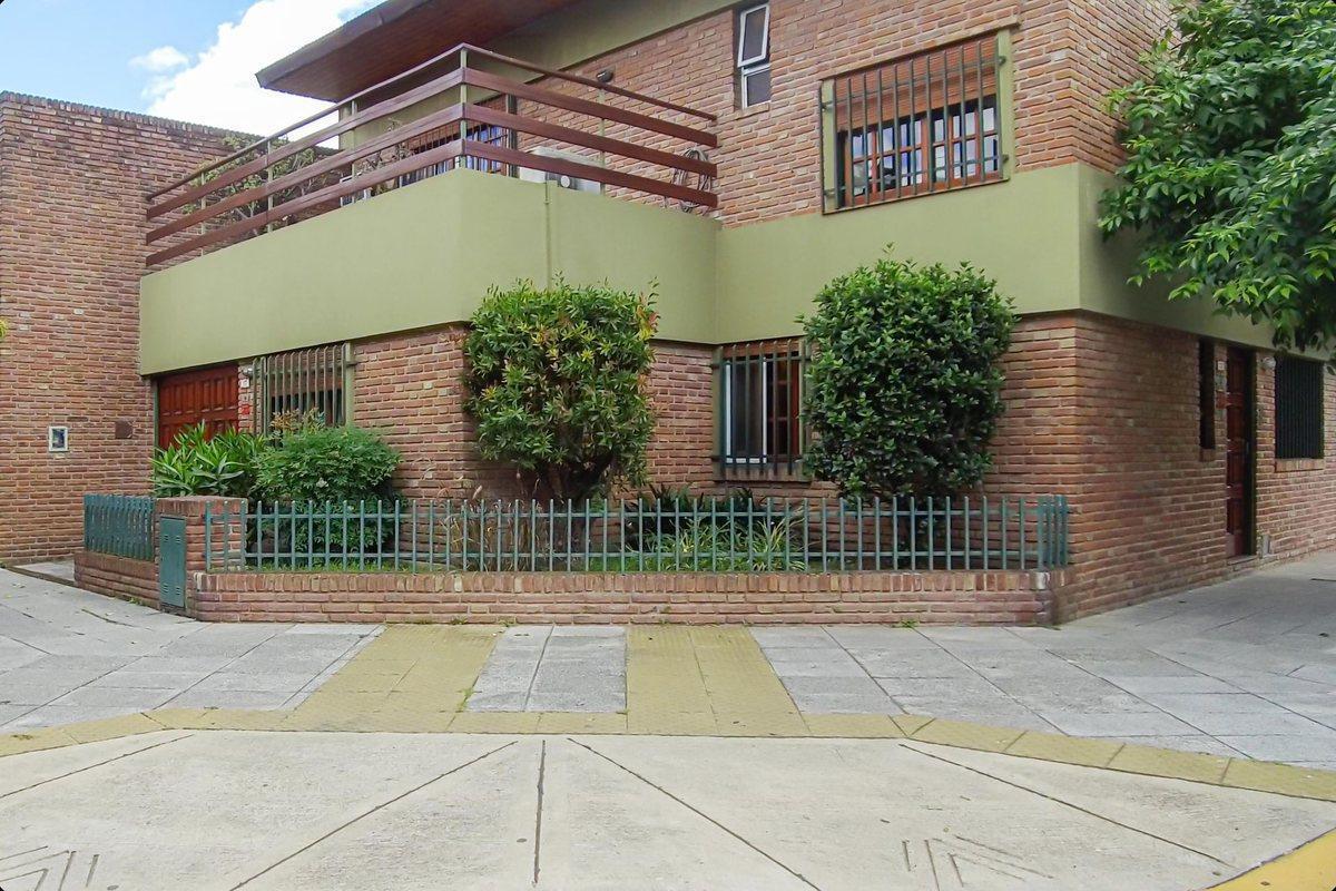 Foto de Casa en venta V. Pueyrredòn-patio-parrilla-garage, imagen 4