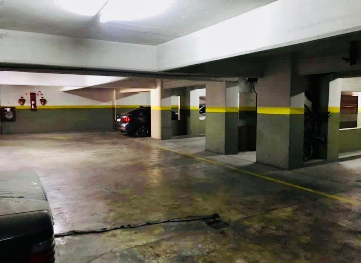 Foto de COCHERA DOBLE, c/RAMPA. CUBIERTA. Esmeralda y Cba, imagen 3