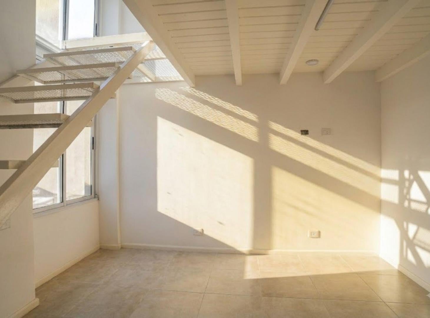 Foto de VENTA PH DEVOTO 3 AMB. PLANTA BAJA .SIN EXPENSAS, imagen 5