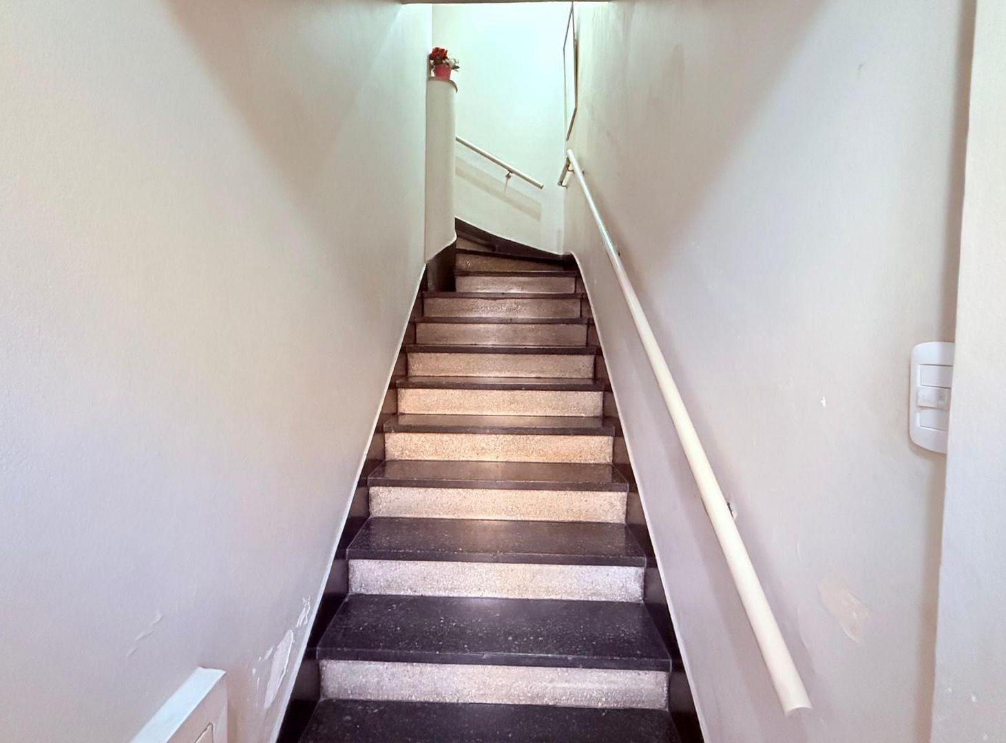 Foto de VENTA PH 3 AMBIENTES PATIO BALCON PARQUE CHACABUCO, imagen 1