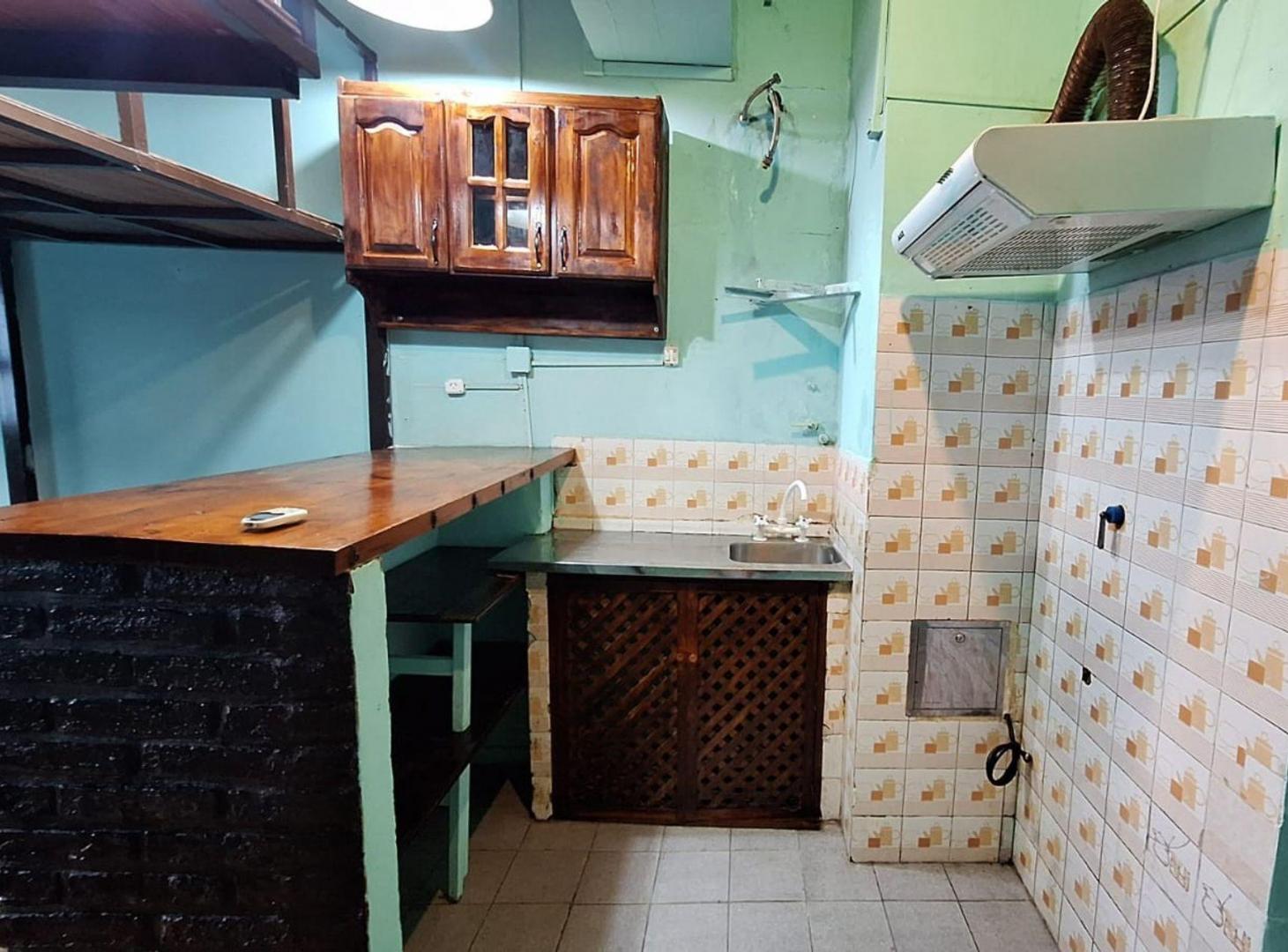 Foto de Monoambiente c/entrepiso y baulera en Constitución, imagen 1