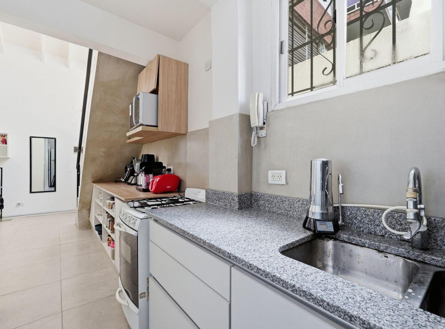 Foto de VENTA PH 3 AMB. CON QUINCHO - V. DEL PARQUE, imagen 4