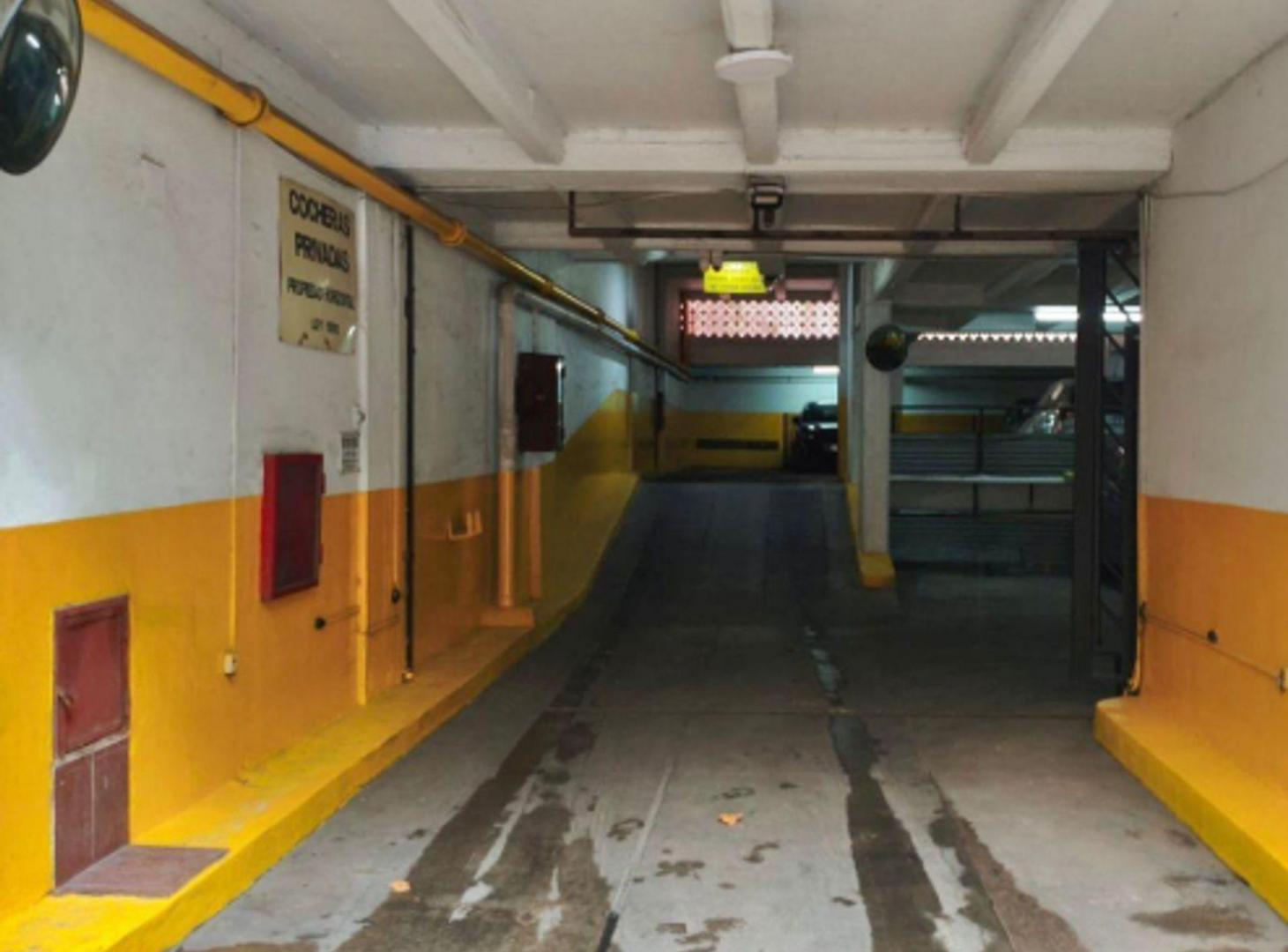 Foto de COCHERA FIJA EN VENTA COLEGIALES, imagen 4