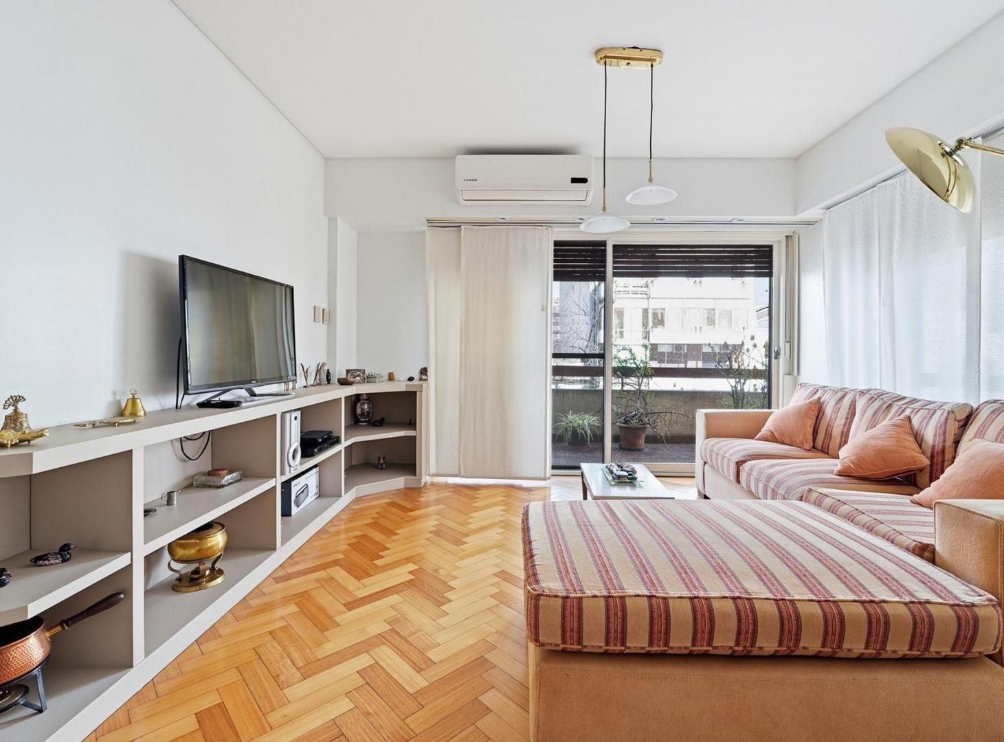 Foto de VENTA DEPARTAMENTO 5 AMBIENTES CABALLITO COCHERA, imagen 2