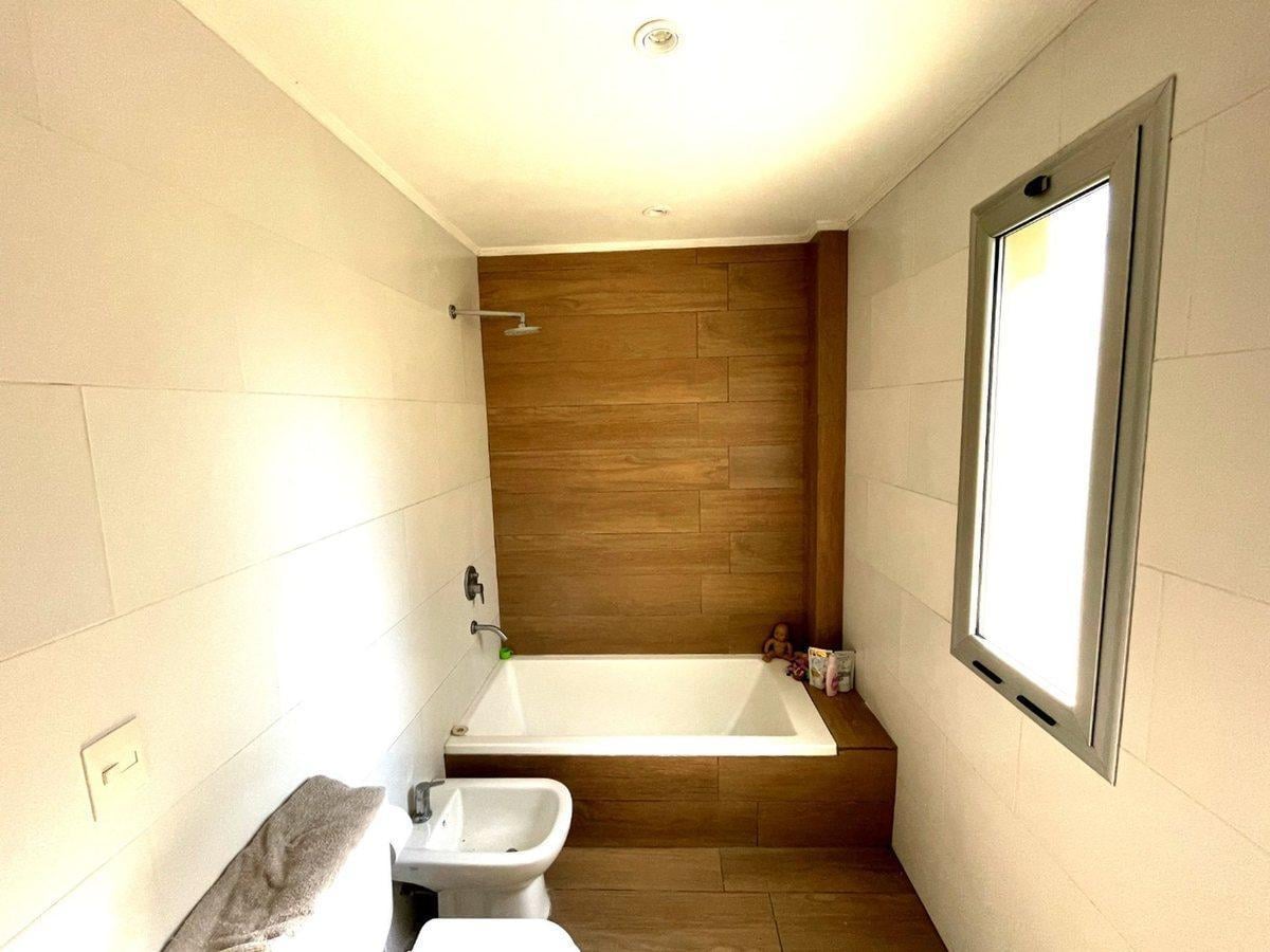 Foto de CASA EN VENTA 5 AMB Barrio Cerrado Paso del Rey, imagen 4
