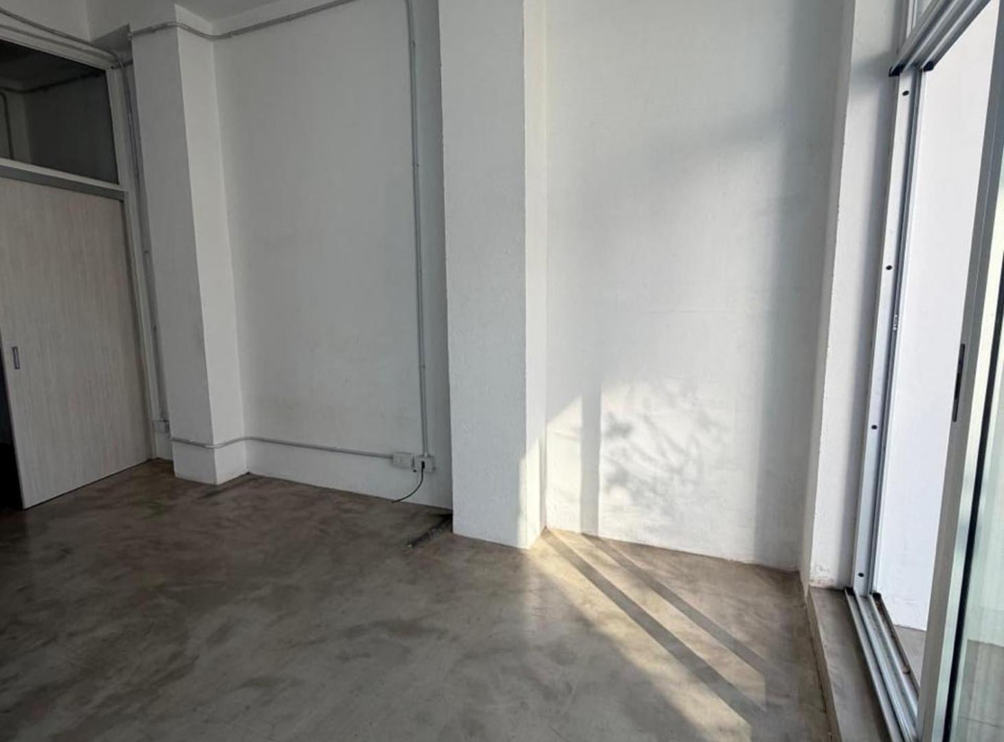 Foto de ALQUILER DE MONOAMBIENTE AMPLIO Y DIVISIBLE C/BALC, imagen 3