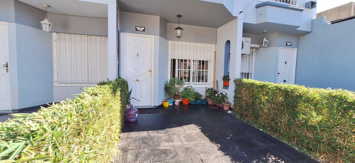 Foto de VENTA PH 4 AMB EN VILLA LUZURIAGA, imagen 4