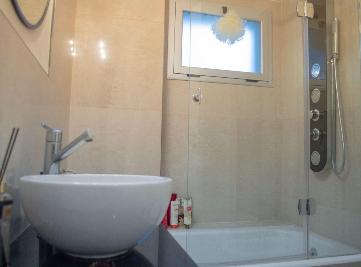Foto de Venta departamento 3 amb. Balcon, cochera. Retiro, imagen 5