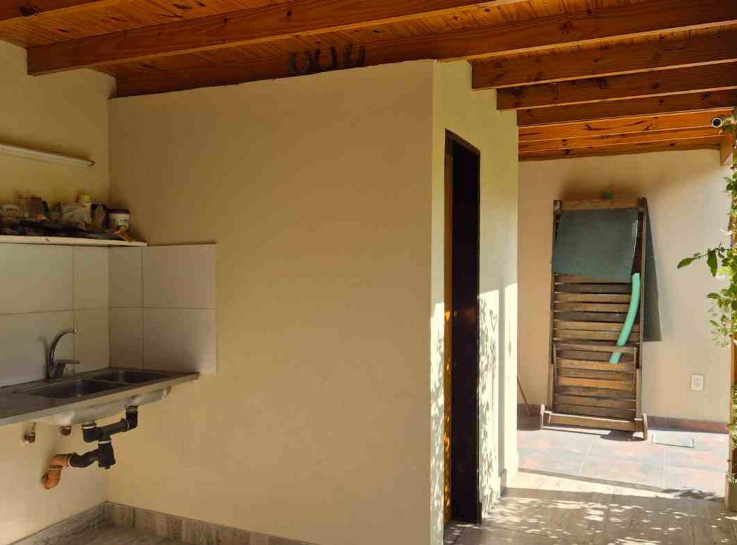Foto de Venta Casa con pileta quincho La reja APTO CREDIT0, imagen 3