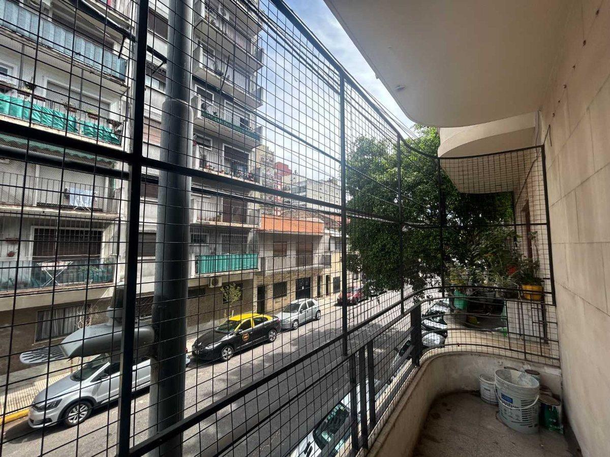 Foto de DEPARTAMENTO DE 2 AMB Y DOS BALCONES BALVANERA, imagen 3