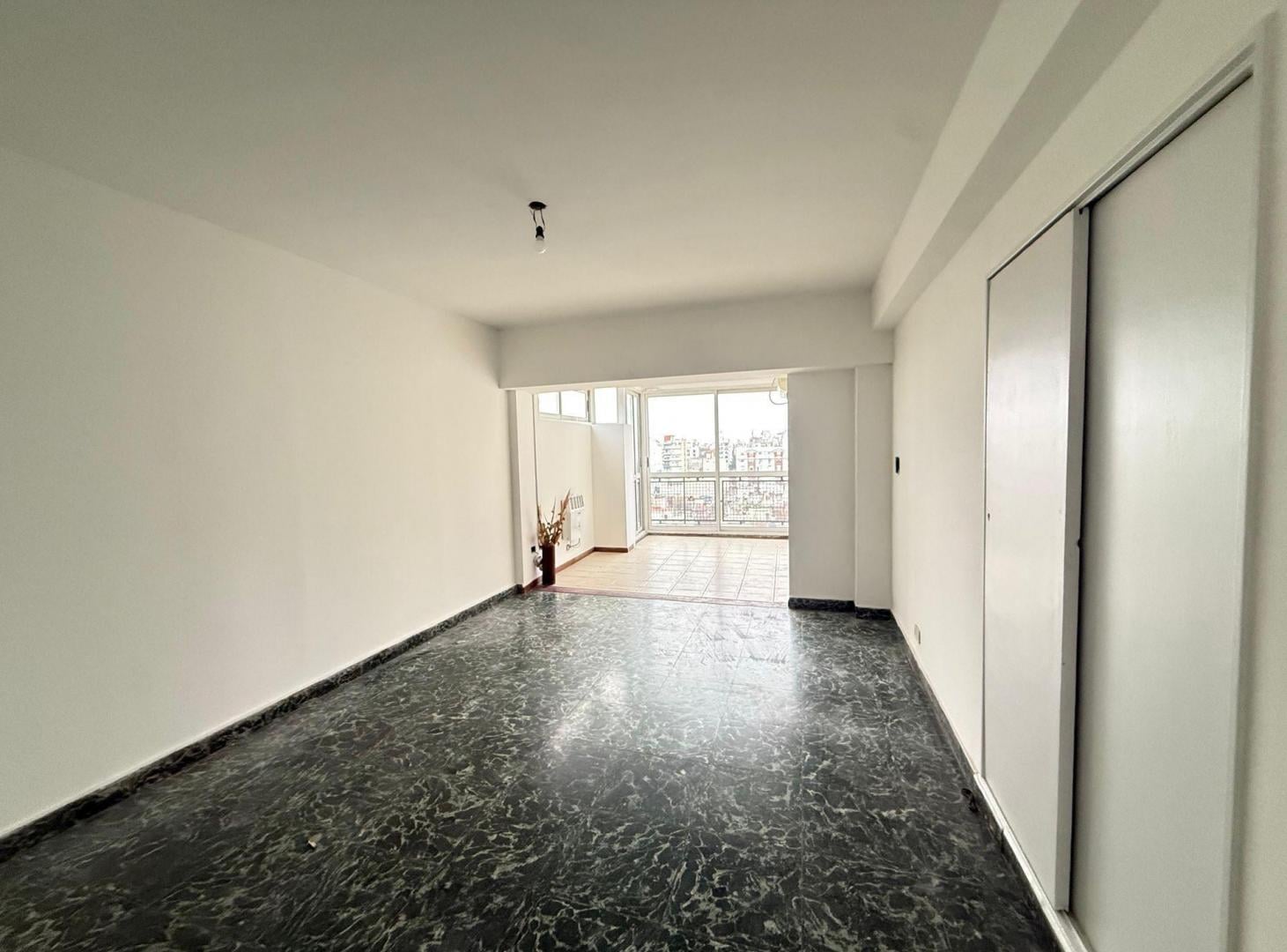 Foto de VENTA DEPARTAMENTOS 3 AMBIENTES CON TERRAZA PARRI, imagen 2