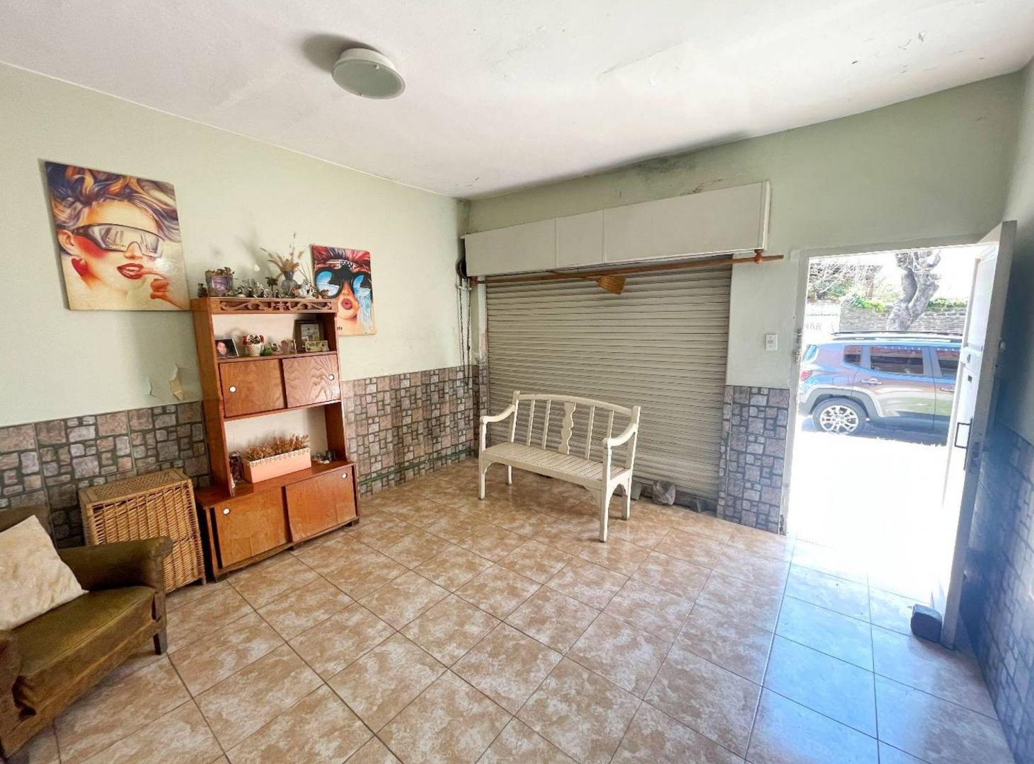 Foto de VENTA CASA CON JARDIN Y GARAGE EN LANUS ESTE, imagen 4