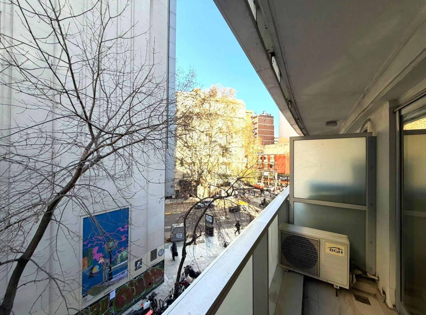 Foto de Oficina 1 amb VENTA en Balvanera con balcón, imagen 4