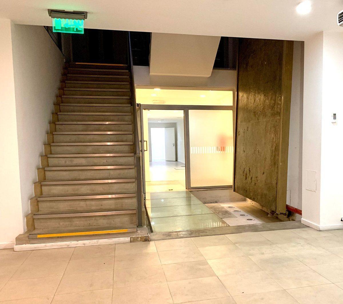 Foto de VENTA EN BLOCK EDIFICIO DE OFICINAS ABASTO, imagen 5