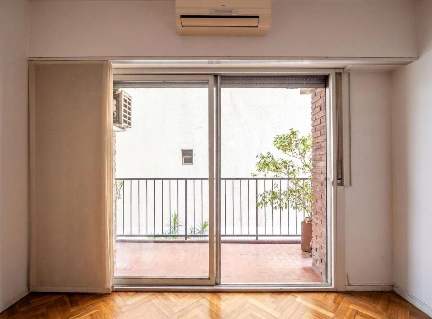Foto de VENTA AMPLIO DOS AMBIENTES RECOLETA, imagen 1
