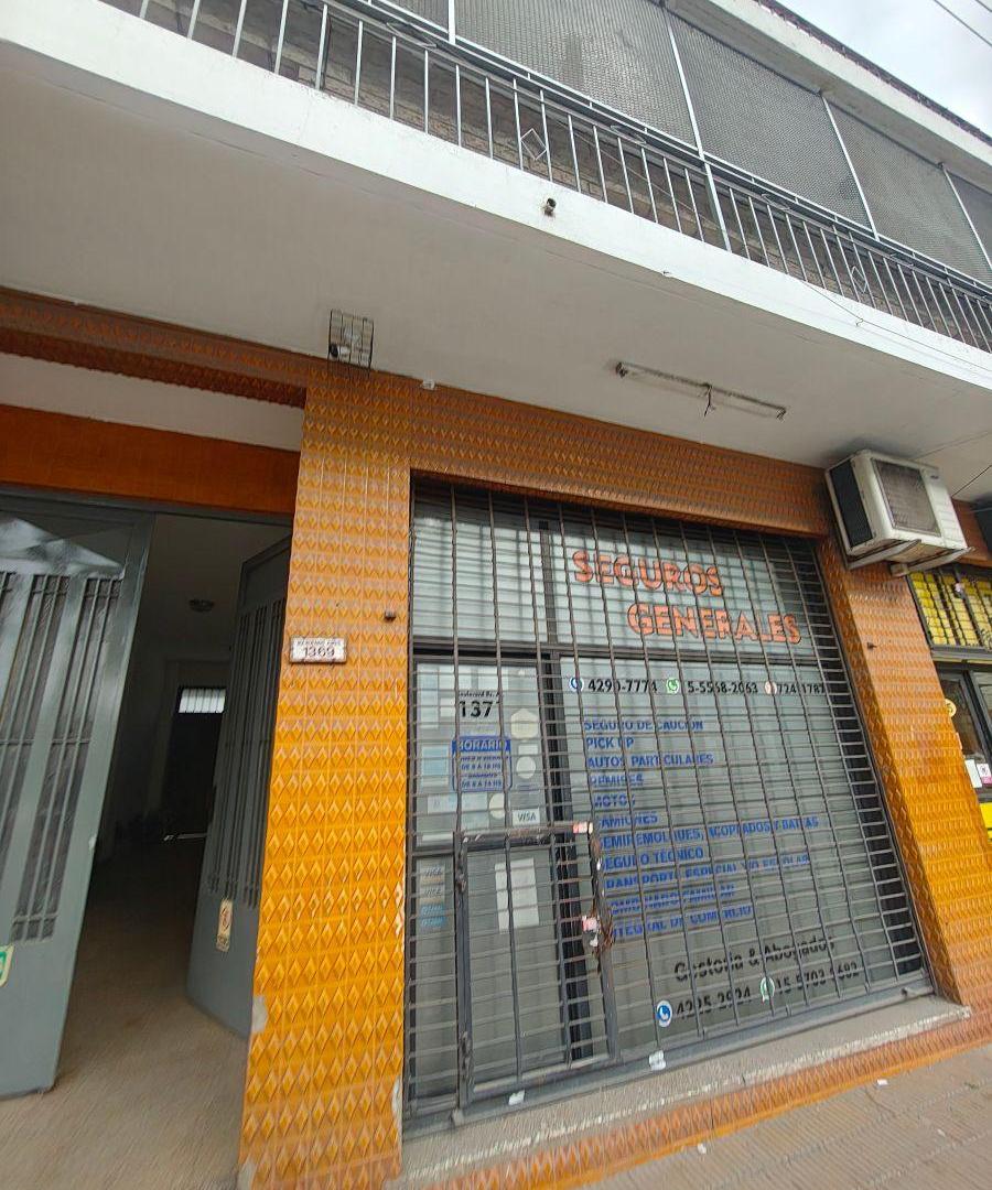 Foto de IMPORTANTE PROPIEDAD COMERCIAL Y RESIDENCIAL SOBRE AV. BOULEVARD BUENOS, imagen 2
