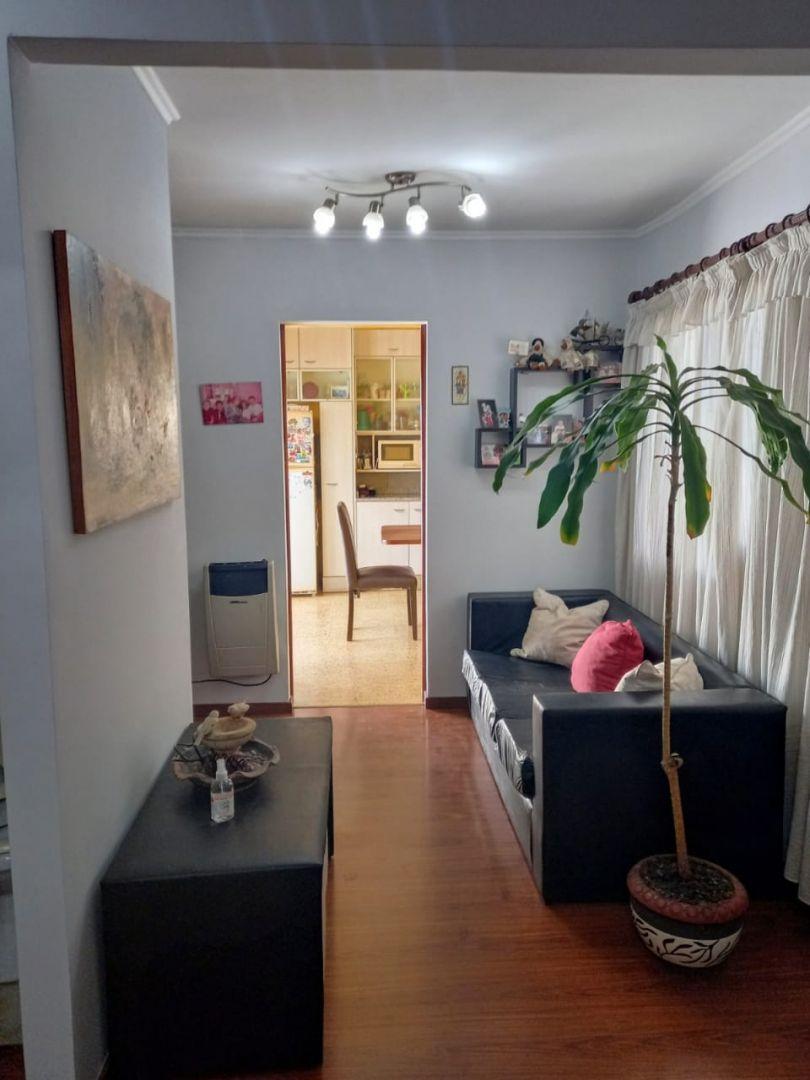 Casa 5 Ambientes. | Islas Malvinas Al 1700 4