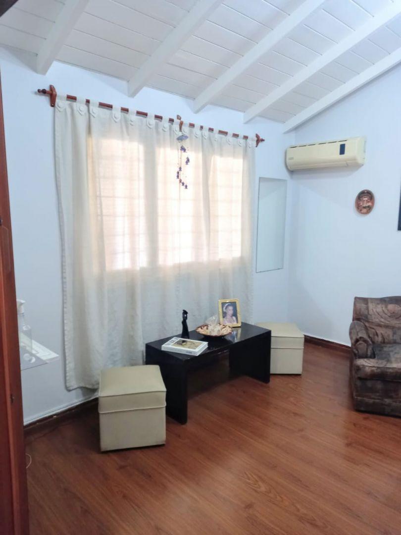 Casa 5 Ambientes. | Islas Malvinas Al 1700 2