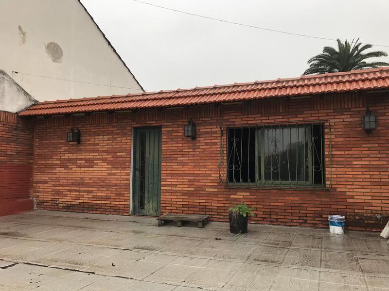 Casa 5 Ambientes. | Warnes Al 1400 3