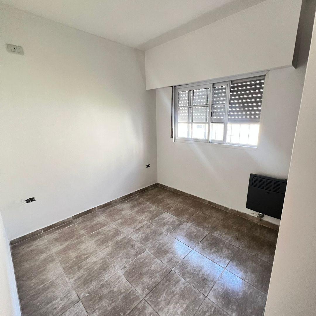 Casa 6 Ambientes. | Tuyuti Al 1400 4