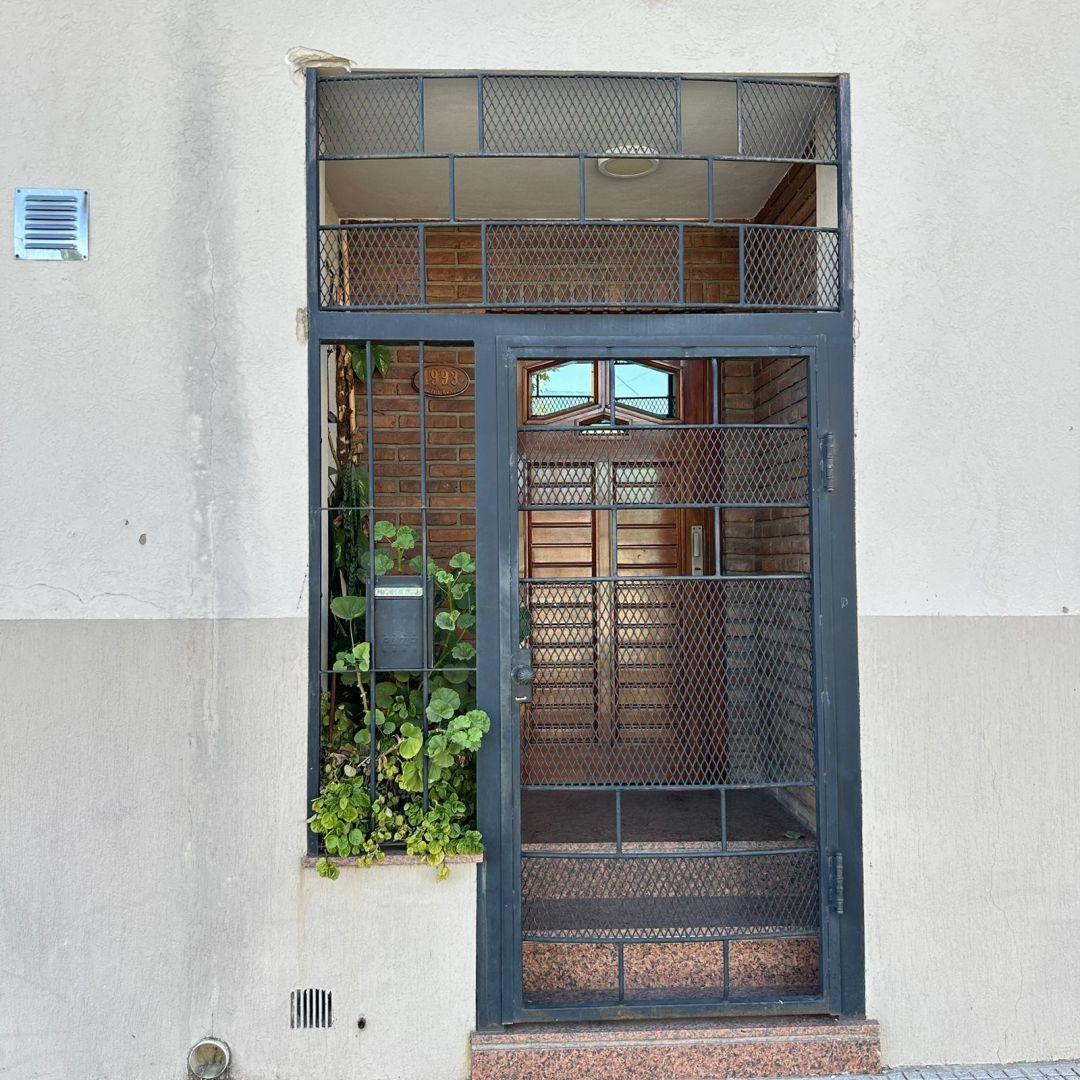 Casa 6 ambientes. | MARIO BRAVO al 1900