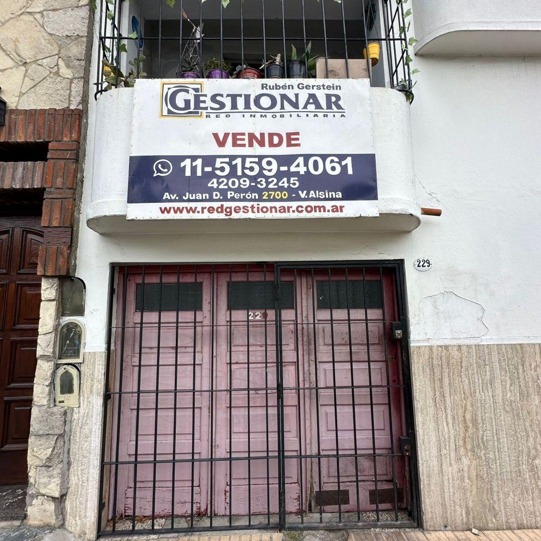 Casa 4 ambientes. | AV. RIVADAVIA al 200