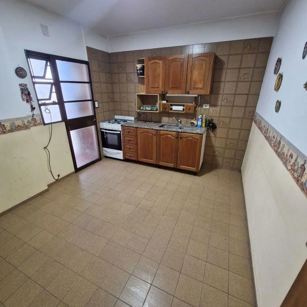 alquiler 2 ambientes Av Yrigoyen lanus oeste 4