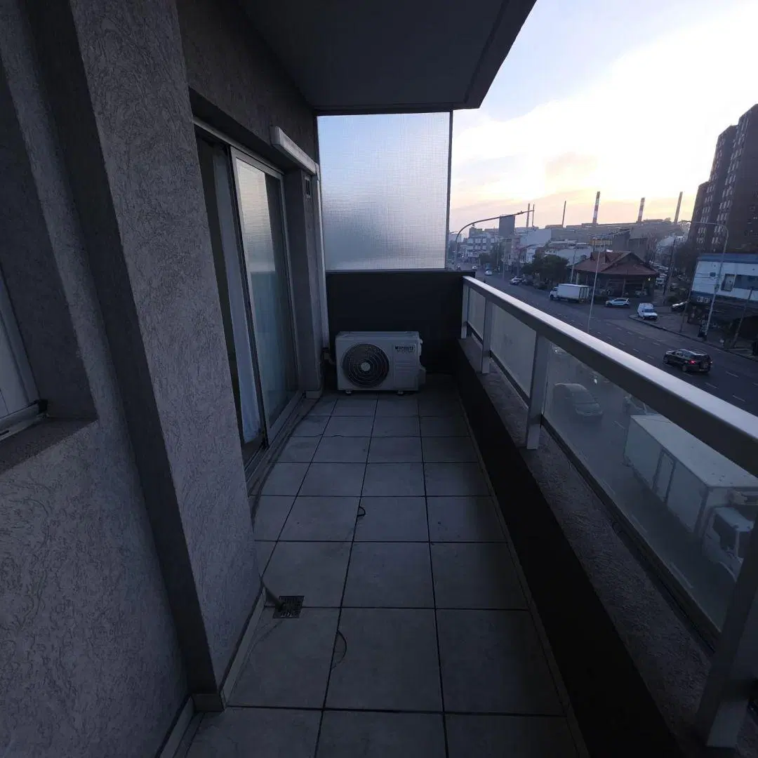 Departamento monoambiente. | HIPOLITO YRIGOYEN al 2200 5