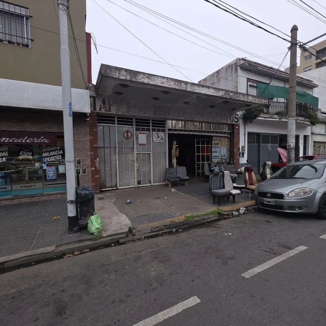 Galpón . | AV. CABILDO al 400 1