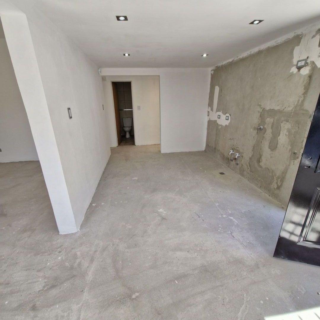 Foto de EXCELENTE PROPIEDAD EN WILDE, AVELLANEDA, imagen 2