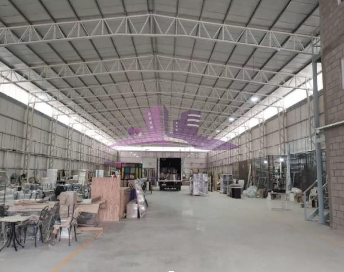 Predio industrial en lanus en venta