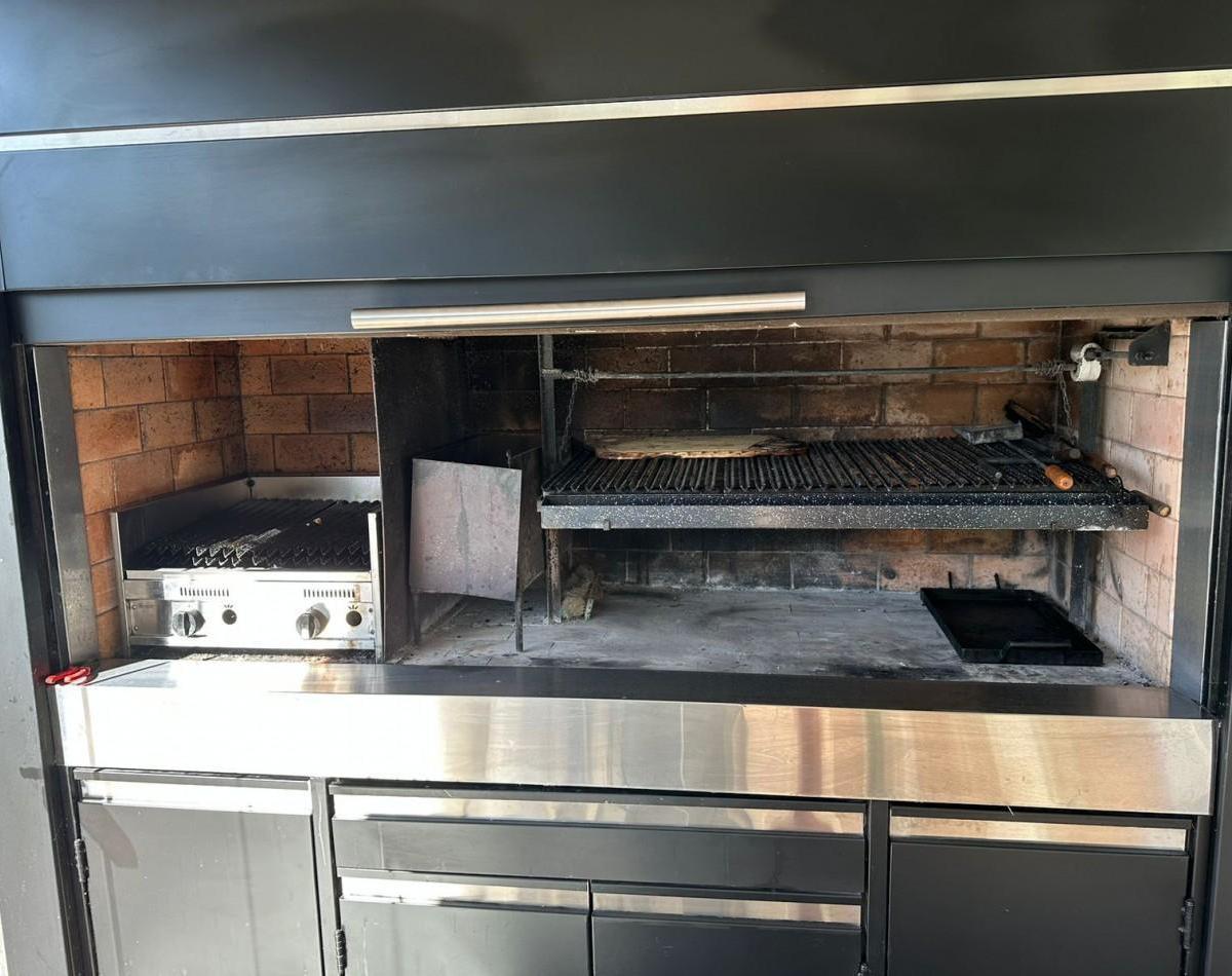 Foto de Oportunidad! Moderna Propiedad con Parrilla y Pileta, imagen 4