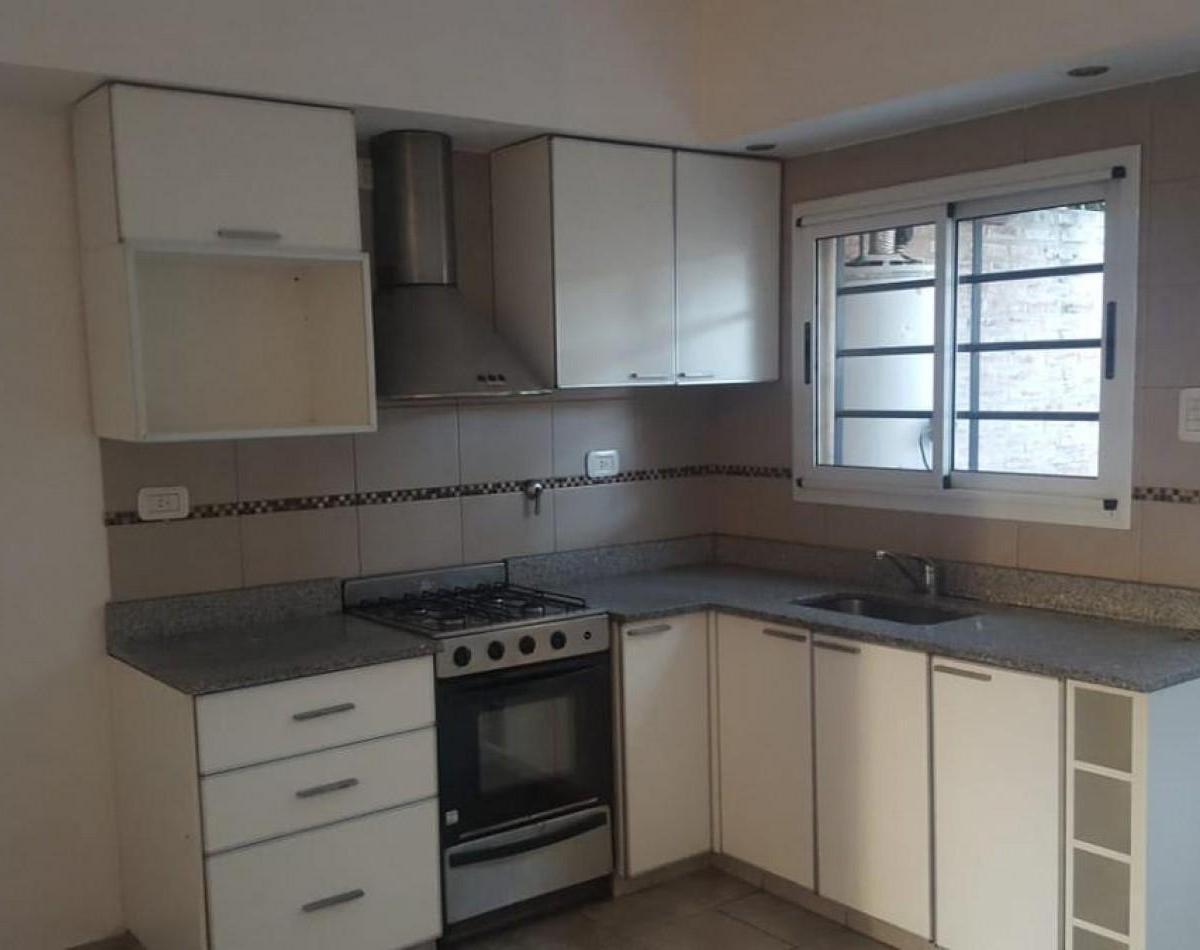 Foto de Venta - Duplex con Dos Cocheras, Excelente Zona, imagen 5
