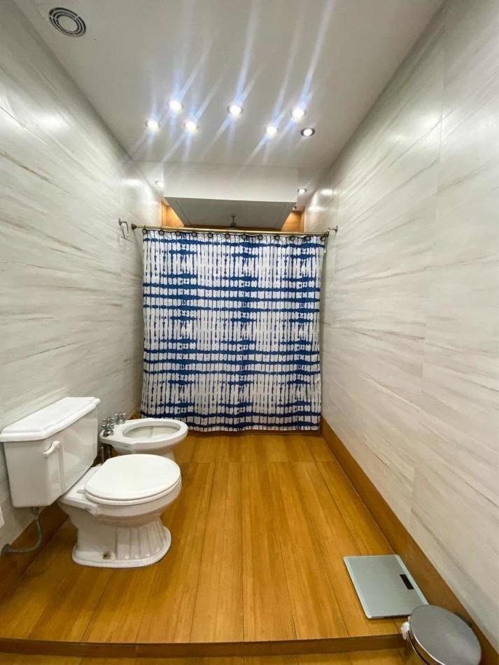 Departamento Tipo Casa| Adrogue| Venta por Viaje Urgente| 6 Amb 4