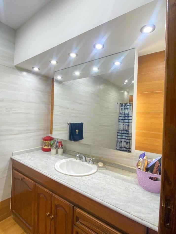 Departamento Tipo Casa| Adrogue| Venta por Viaje Urgente| 6 Amb 3