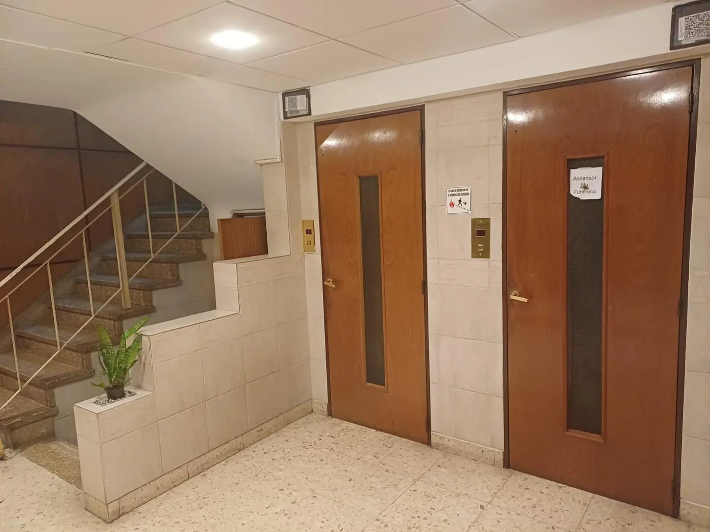 EXCELENTE DEPARTAMENTO DE  3 AMB. 80 M2 CON BALCON 4