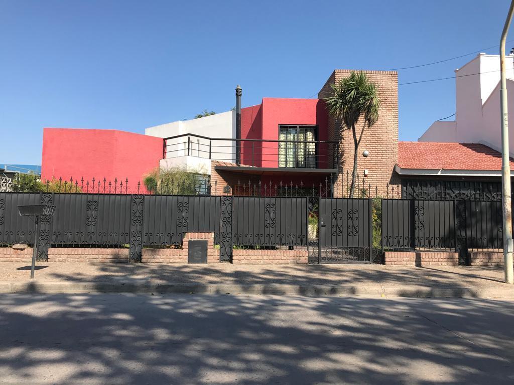 Vendo Excelente Propiedad Sobre Calle Felix Paz Al 900. Appto Bancor 5