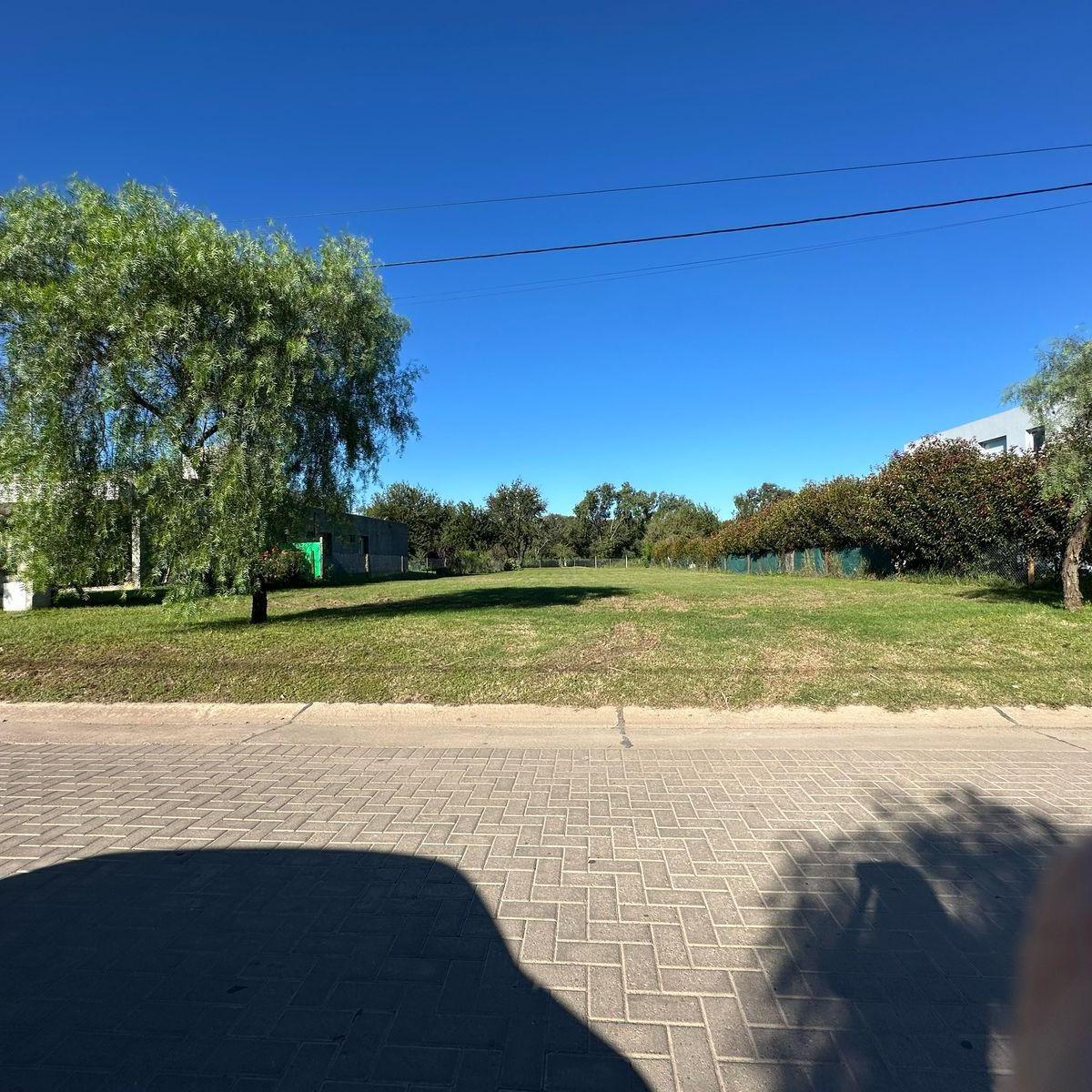 Lote en Venta en Country Las Corzuelas, Unquillo. 2