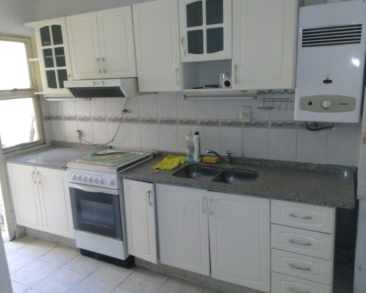 Vendo Dpto 3dor en Av Vélez Sarsfield 800. con Escritura. 2