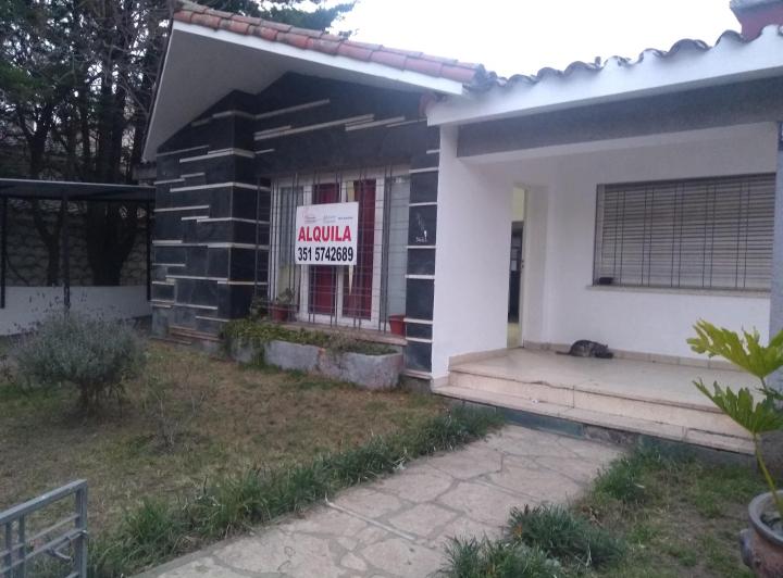 ALQUILO  CASA DE 3 DOR, Av. San Martin al 3600RIO CEBALLOS. 3