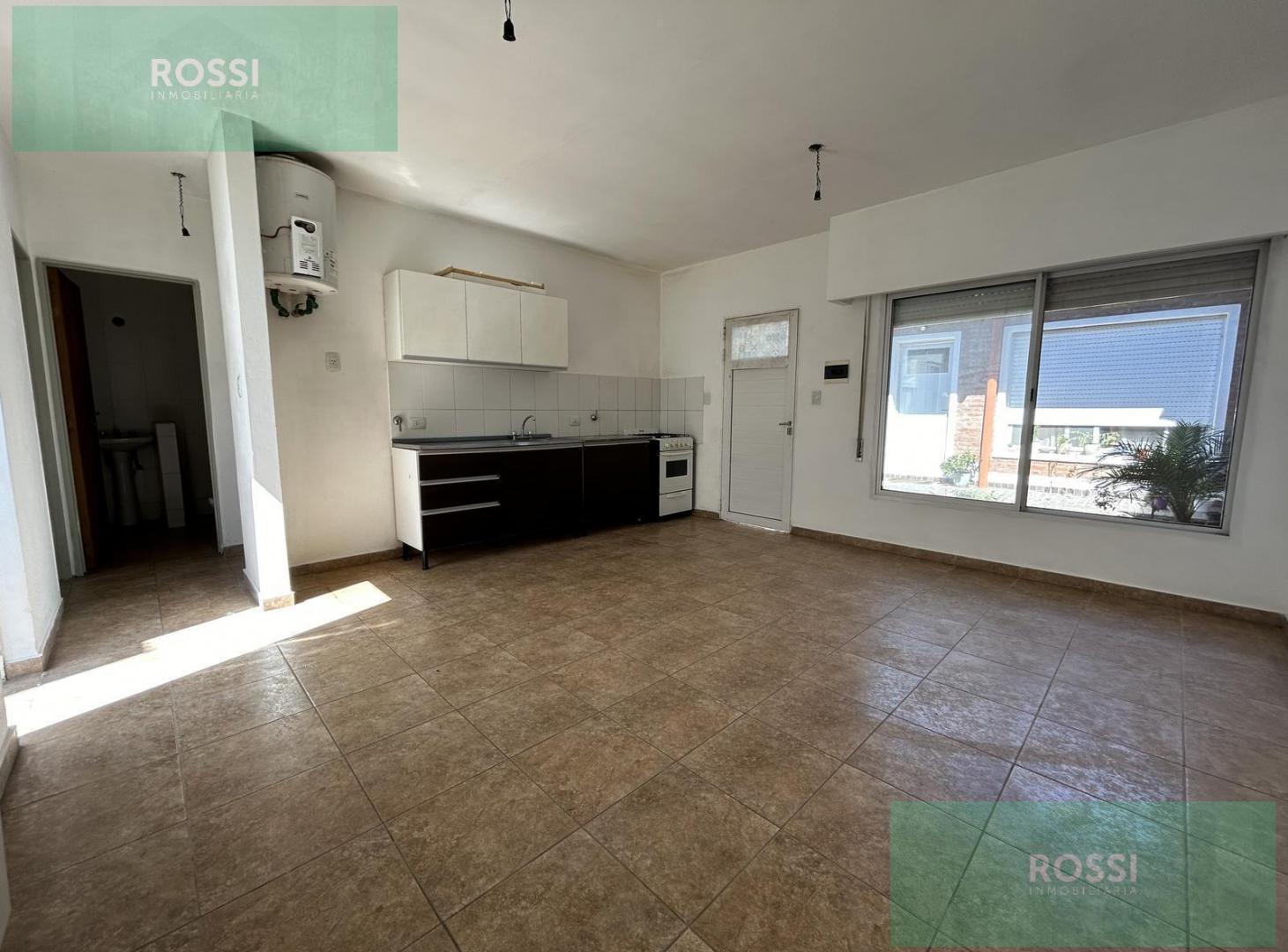 Foto de Casa en Alquiler en Alvear, imagen 3