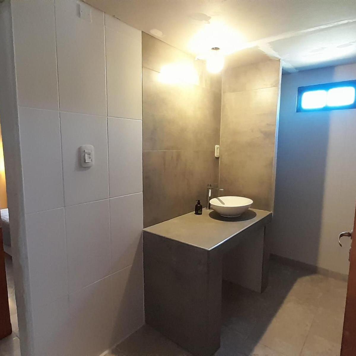 Venta Casa de 3 Ambientes con Jardin y Piscina 1