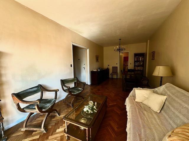 VENTA DEPARTAMENTO ALMAGRO 4 DORMITORIOS   DEPENDENCIA BALCÓN FRENTE 3