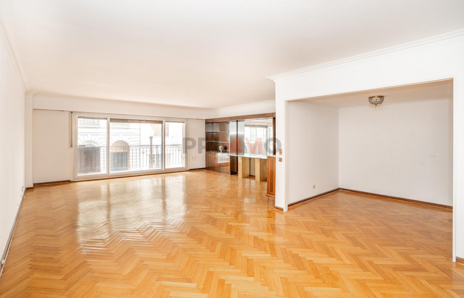 Foto de VENTA DEPARTAMENTO 6 AMBIENTES DEPENDENCIA RECOLETA 2 COCHERAS, imagen 2