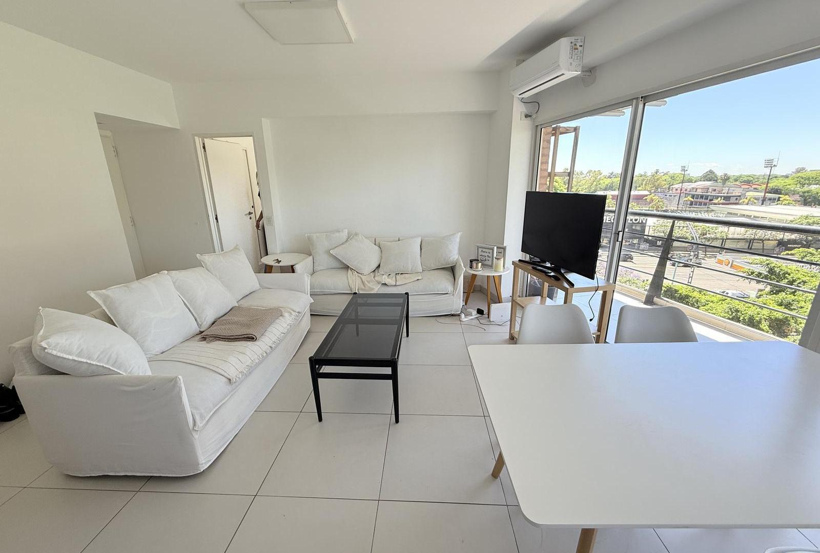 Foto de VENTA DEPARTAMENTO 2 AMBIENTES AMPLIO BALCÓN NUÑEZ, imagen 3