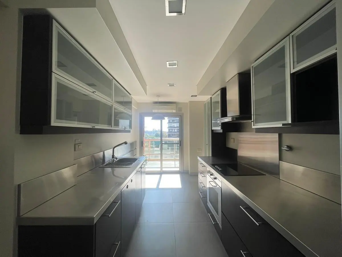 Venta departamento 4 Amb c/ Dependencia . Cochera . Altos del Polo 3